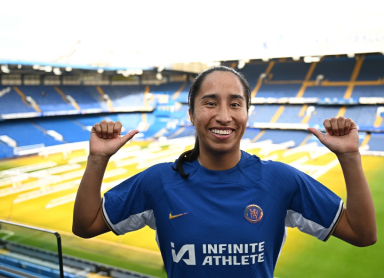 Mayra Ramírez hace historia y llega al Chelsea