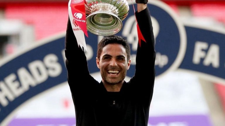 Arteta desmiente su salida del Arsenal