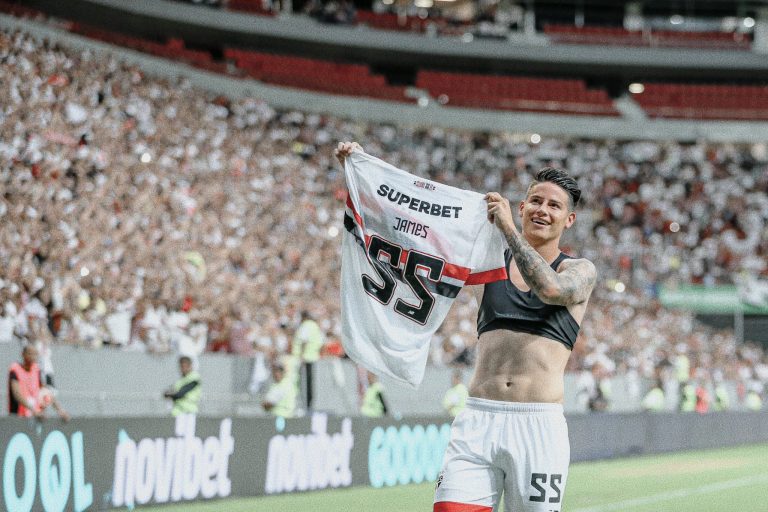 Regreso soñado: Gol y asistencia de James en su regreso a Sao Paulo