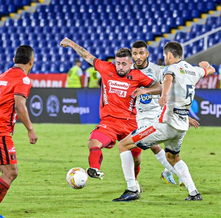 América corta la mala racha y Farías toma un respiro