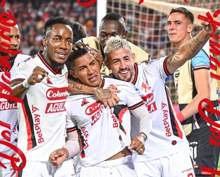 Medellín cayó goleado de local ante un América que se metió a los ocho