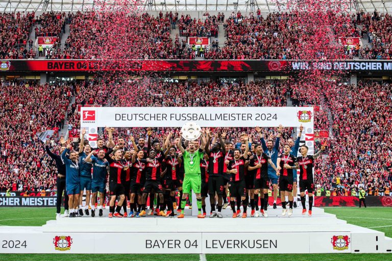 Leverkusen termina la Bundesliga invicto