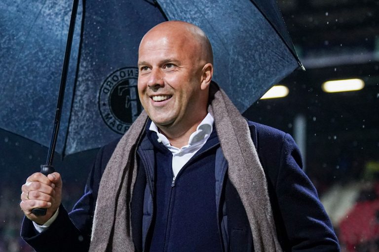 Slot confirma su llegada al Liverpool; Allegri sale de la Juventus