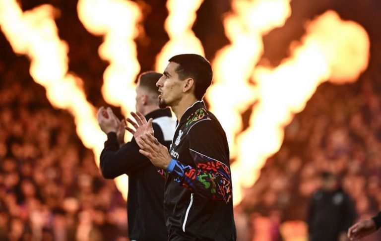 Daniel Muñoz, entre los mejores laterales derechos de la Premier