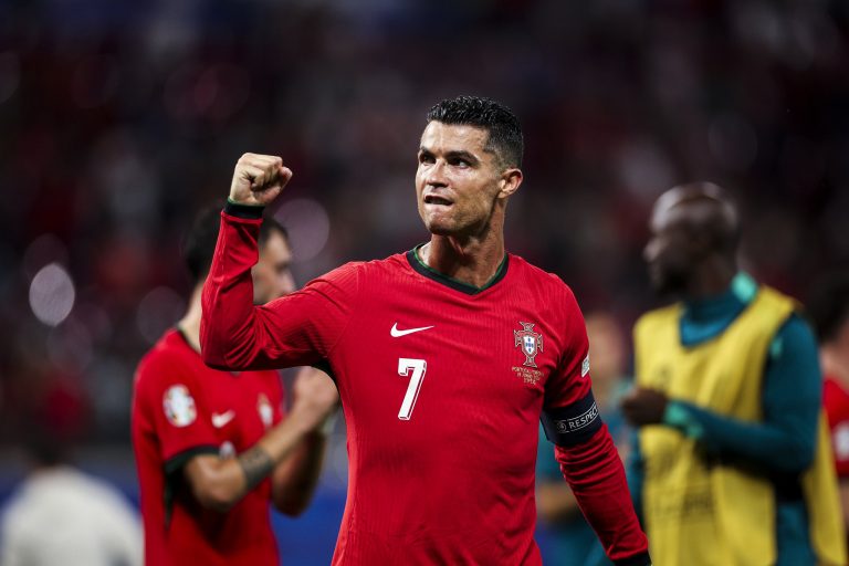 Portugal con Cristiano debutó con sufrido triunfo en la Eurocopa