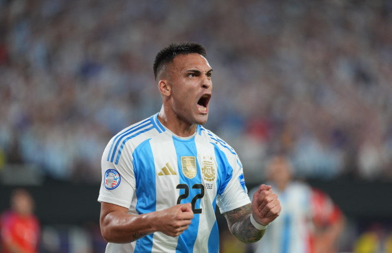 Argentina vence a Chile y es el primer clasificado