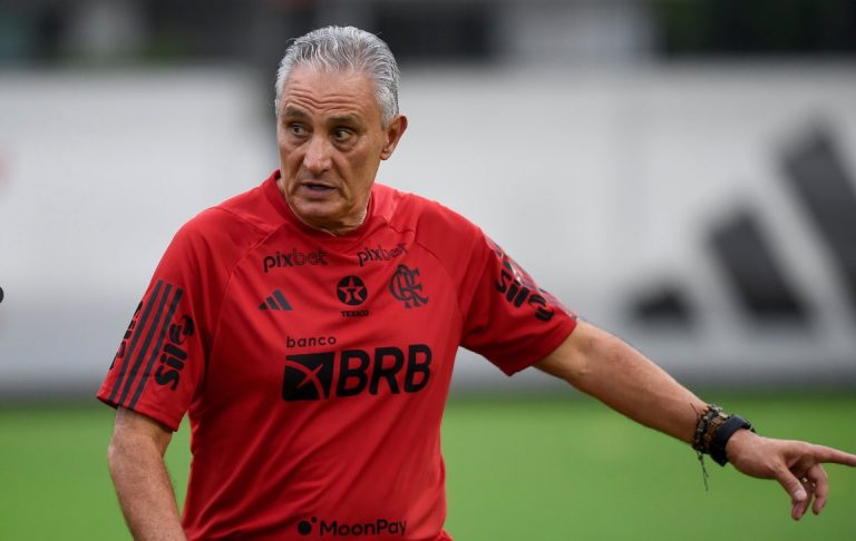 Tite sale destituido de Flamengo