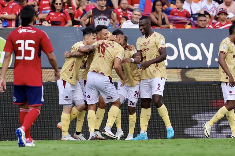 Tolima ganó sobre la hora en el Atanasio