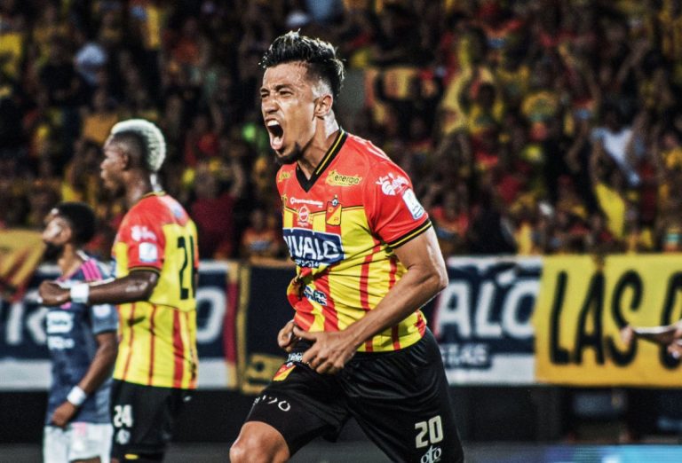 Fernando Uribe deja el Deportivo Pereira
