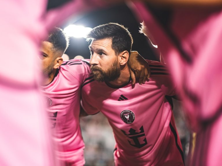 Messi y Cucho Hernández encabezan el once ideal de la MLS