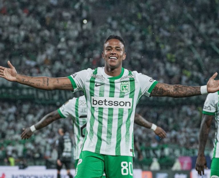 Atlético Nacional comenzó la defensa de su título con goleada