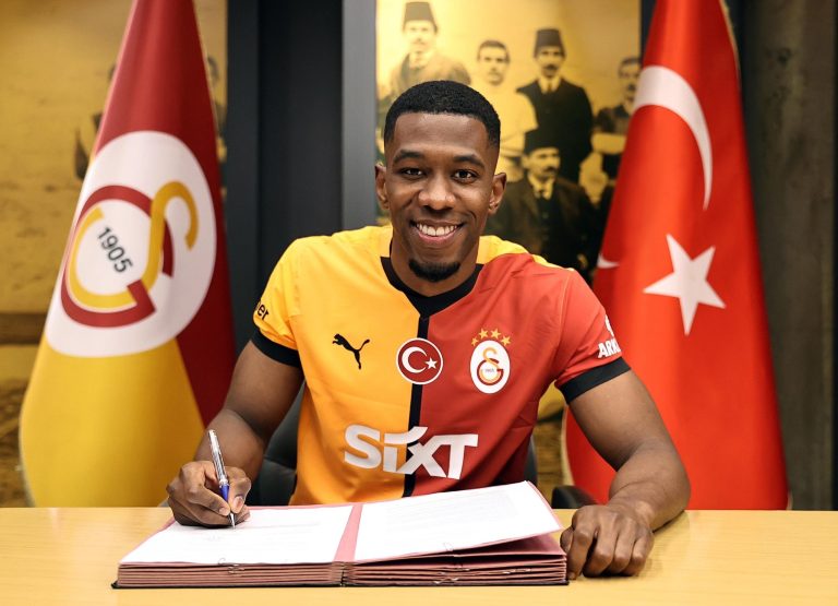 Carlos Cuesta, nuevo jugador de Galatasaray