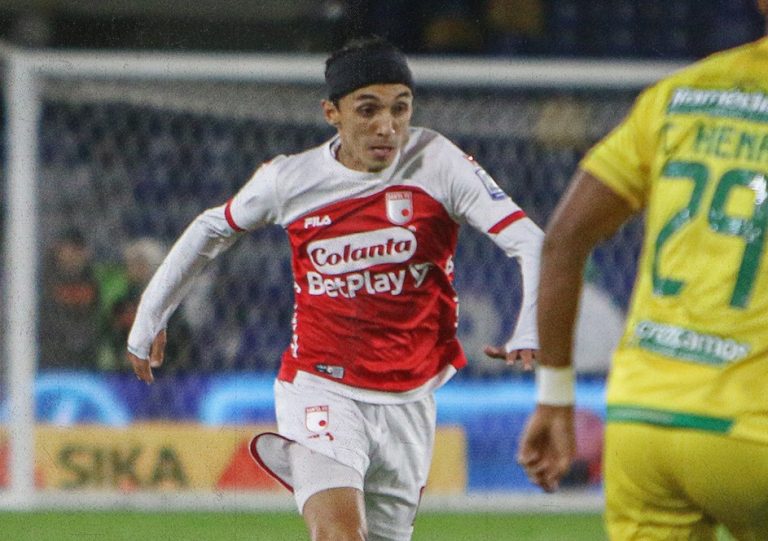 Santa Fe y Bucaramanga empatan en partido aplazado