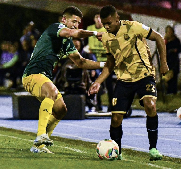 Aldair Quintana y un autogol le dan el primer triunfo a Bucaramanga