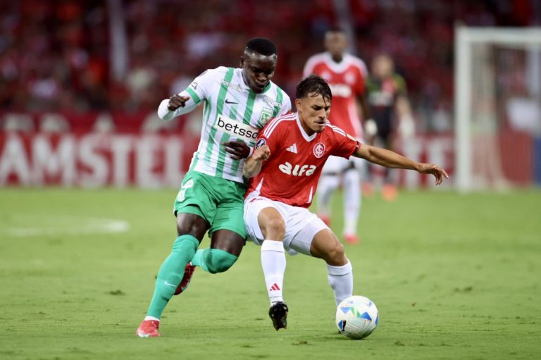 Nacional cayó goleado y humillado por Internacional en Libertadores