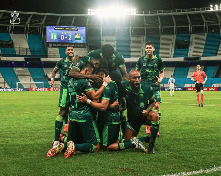 Bucaramanga con paso firme en Libertadores: victoria sobre Racing y es líder