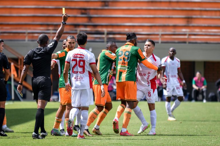 América rescata un empate en su visita a Envigado