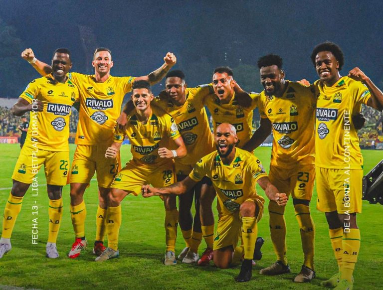 Bucaramanga golea a Fortaleza y asciende en la tabla