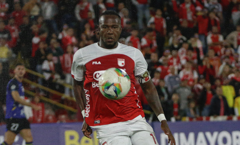 Hugo Rodallega renovó su contrato con Santa Fe