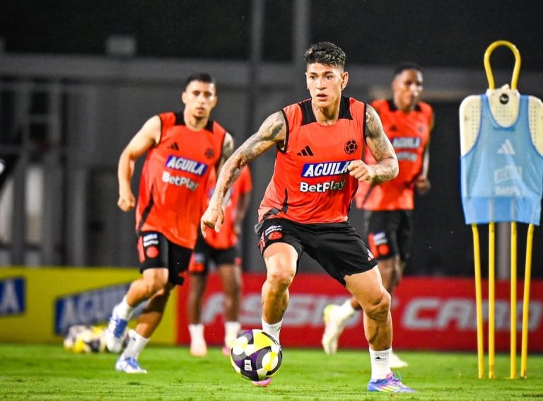 Jorge Carrascal llegó a Brasil y será nuevo jugador de Flamengo