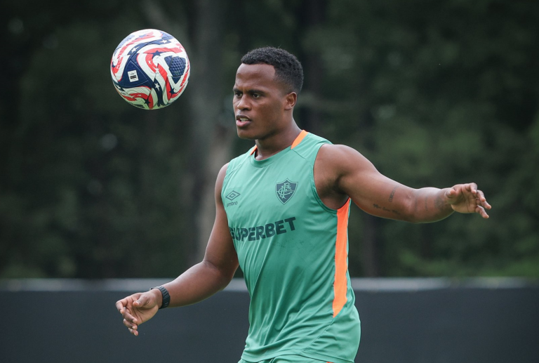 Desde la Premier League buscan a Jhon Arias