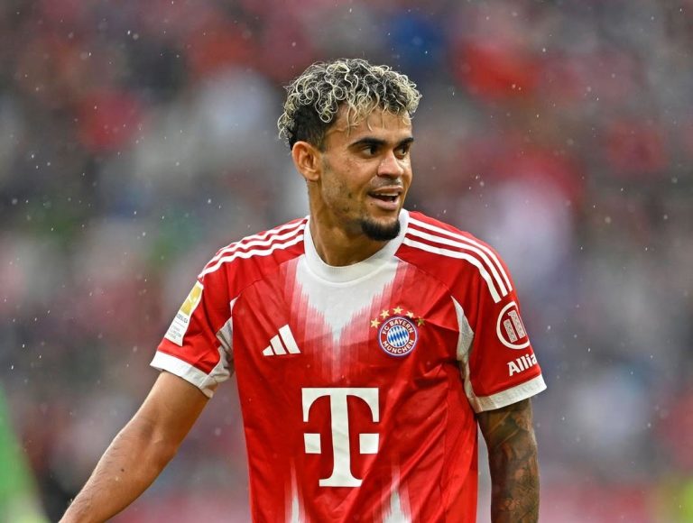 Ferdinand crítica a Liverpool por la salida de Lucho: "Es un jugador Top, Gakpo no es mejor"