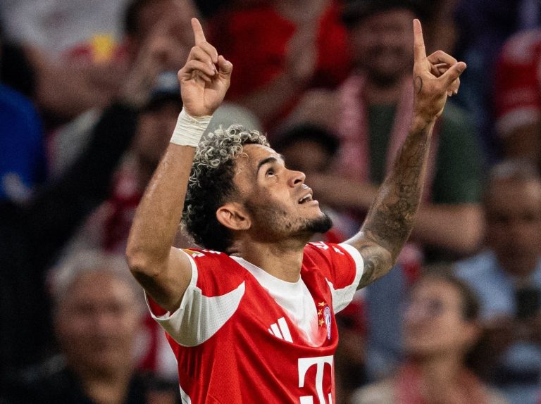 Luis Díaz, gol y doblete de asistencias en su estreno por Bundesliga