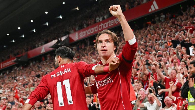 Liverpool consigue agónica victoria en su primer partido de Premier League