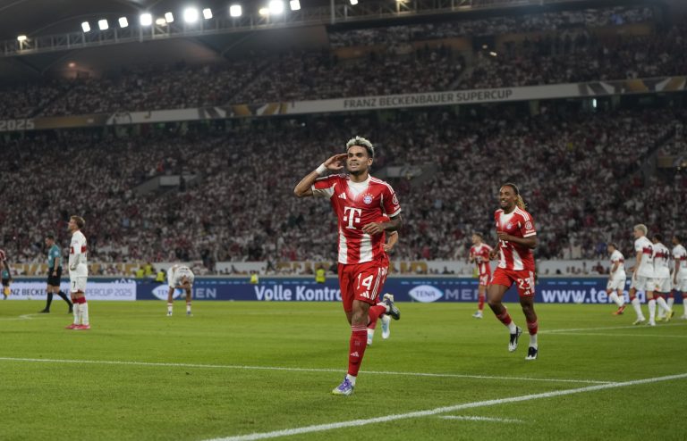 Luis Díaz anotó y levantó su primer trofeo con Bayern Múnich: vea su gol