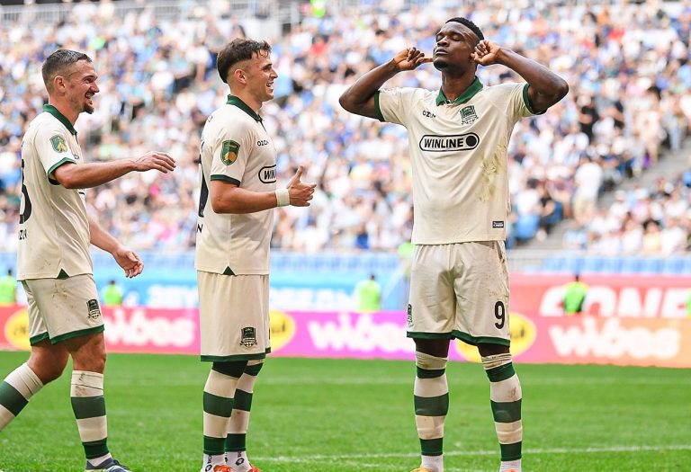 Doblete de Córdoba en Rusia, en vísperas de convocatoria de Selección