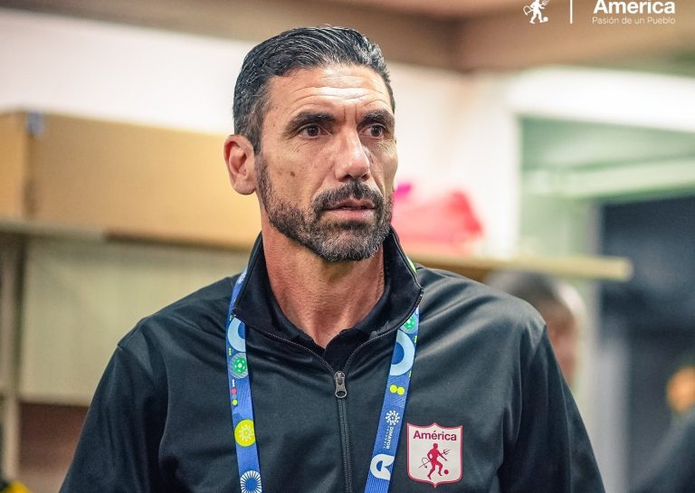 Raimondi deja de ser el DT de América