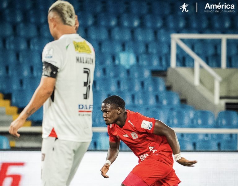 América remonta ante Once Caldas y sale del fondo de la tabla