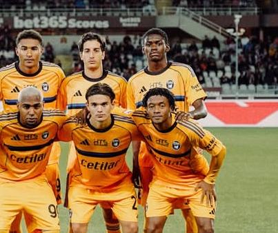 Extraña expulsión a Juan Guillermo Cuadrado en Copa de Italia