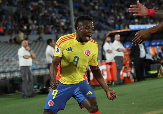 Andrés Gómez sorprendió con magistral asistencia en Liga de Brasil