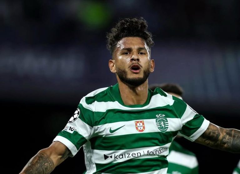 Luis Suárez selló la clasificación de Sporting a octavos de Copa