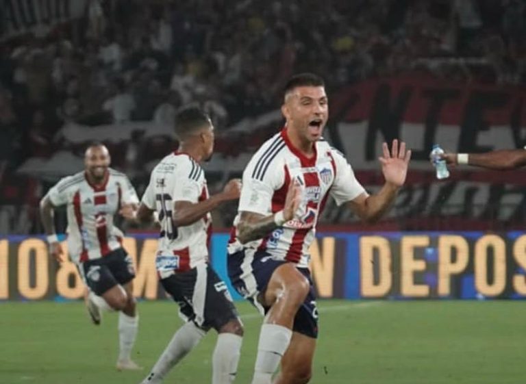 Junior le remontó a Atlético Nacional y lidera el grupo A por Liga BetPlay