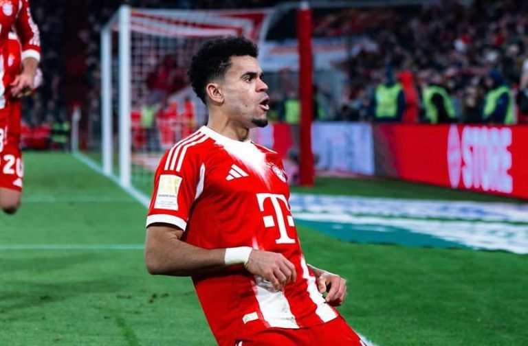 Luis Díaz la rompe en Alemania: recibió otro reconocimiento en el Bayern