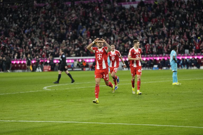 Luis Díaz marca su primer triplete con el Bayern Múnich
