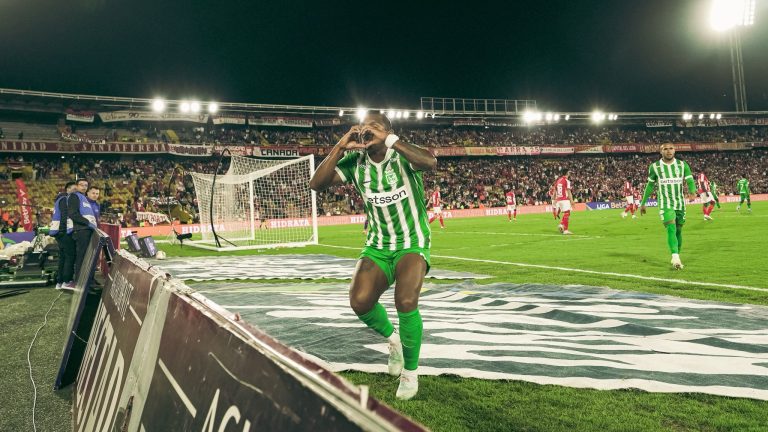 Nacional le remonta a Santa Fe en El Campín con doblete de Morelos