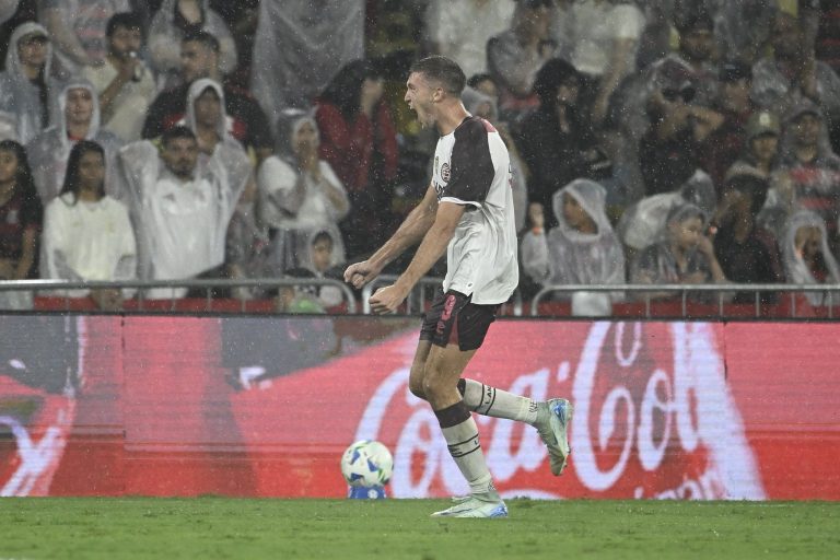 Lanús se consagra campeón de la Recopa Sudamericana, tras vencer al Flamengo de Carrascal