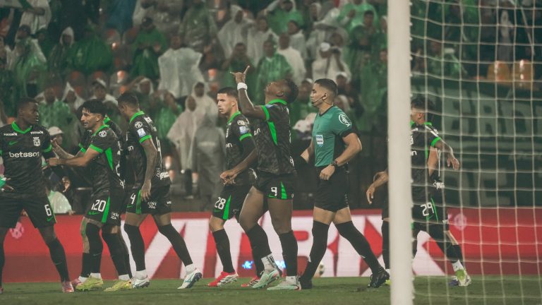 Nacional golea a Inter Bogotá y sigue líder de la Liga BetPlay