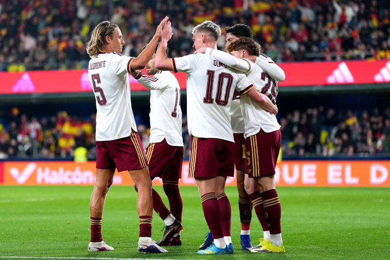 España goleó y Uruguay empató con Inglaterra: resultados de los partidazos amistosos de la jornada