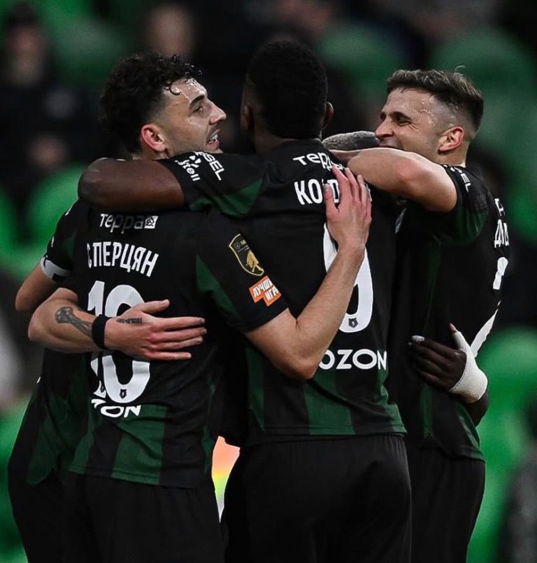 Jhon Córdoba llega encendido a la Selección Colombia: póker de goles en triunfo de Krasnodar
