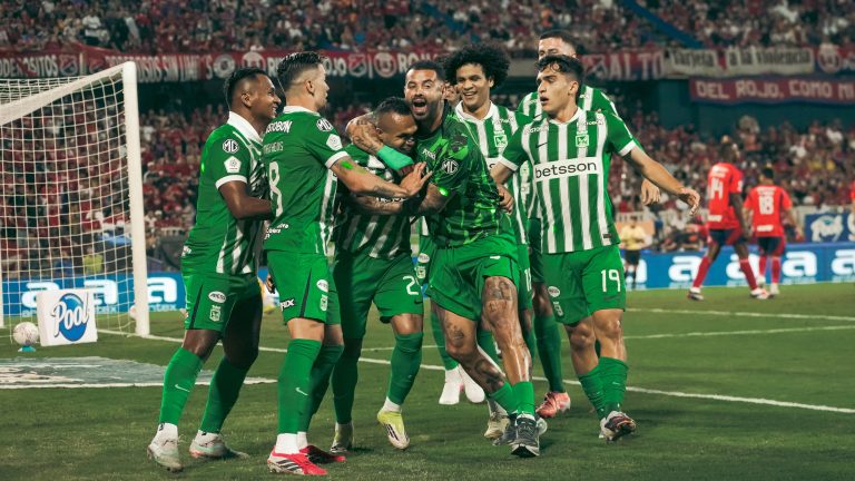 Nacional gana el clásico en el último suspiro y Medellín queda a un paso de la eliminación en Liga
