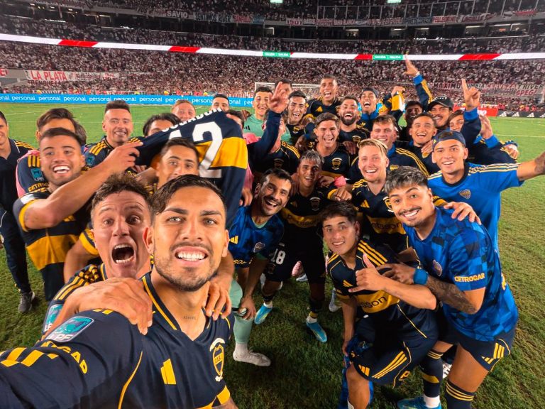Boca Juniors vence a River Plate en un Superclásico sin colombianos
