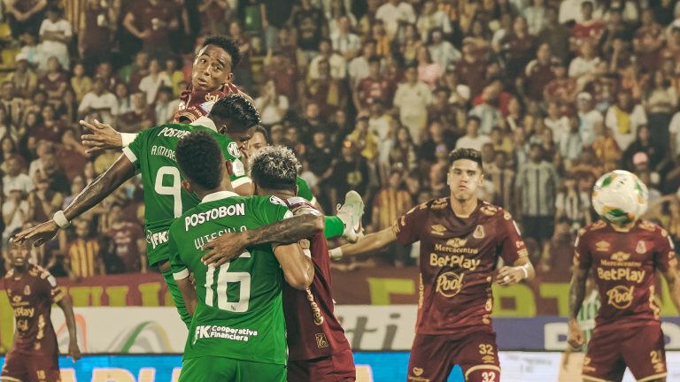Nacional, en partido polémico, saca ventaja mínima ante Tolima
