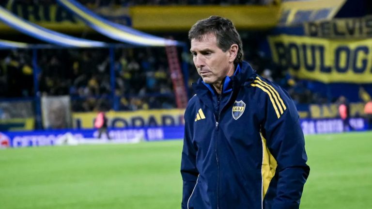 Claudio Úbeda no es más el DT de Boca Juniors y Néstor Lorenzo se acerca cada vez más