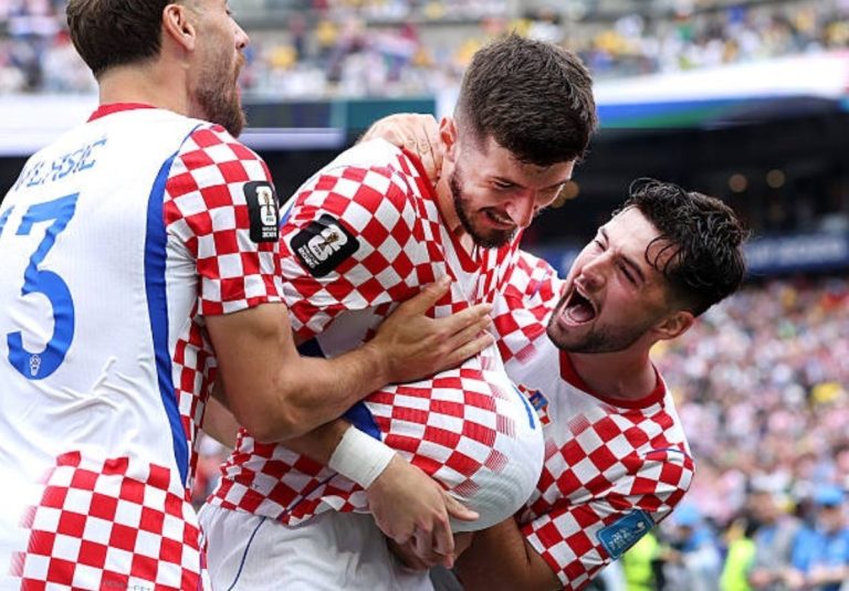 Croacia le gana el segundo lugar del Grupo L a Ghana e Inglaterra clasifica como líder