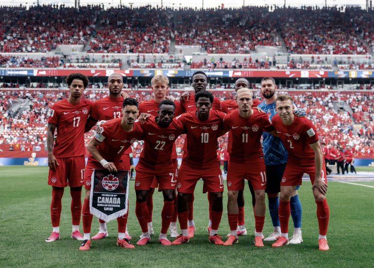 Canadá y Bosnia firman el primer empate del Mundial