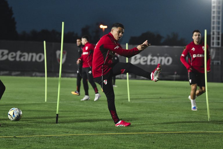Juan Fernando Quintero no es más jugador de River Plate